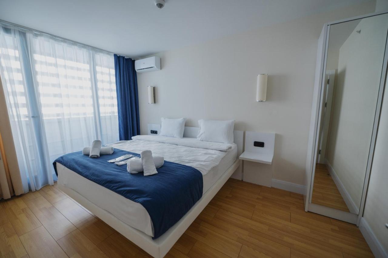 Blue Orbi City Hotel Батуми Экстерьер фото
